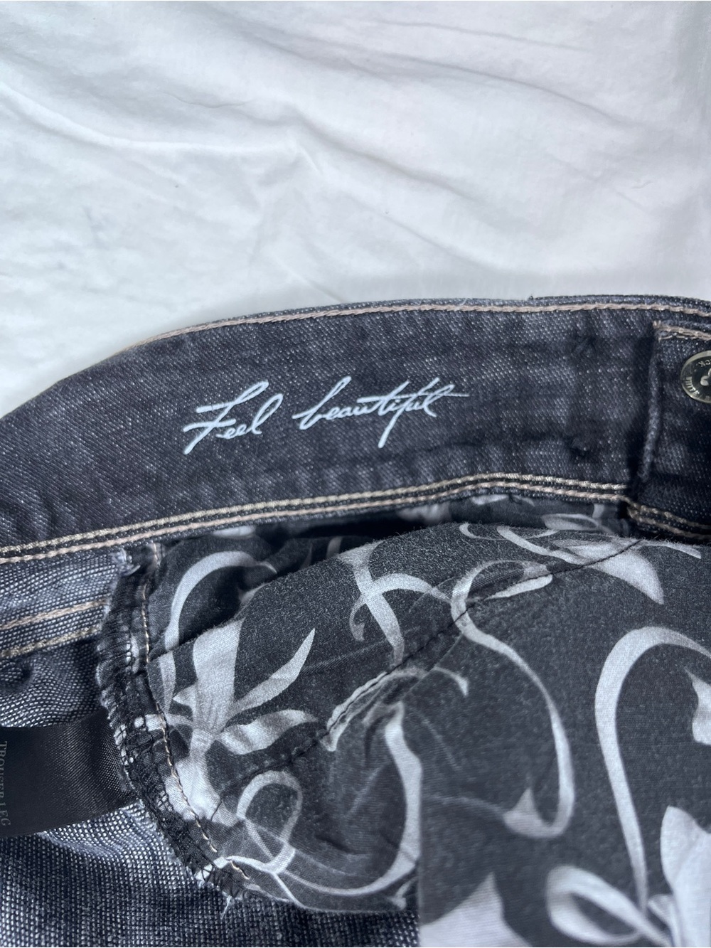 White House Black Market Blanc Flare Jeans Black Dark Wash Woman’s Size 4S - Picture 6 of 15